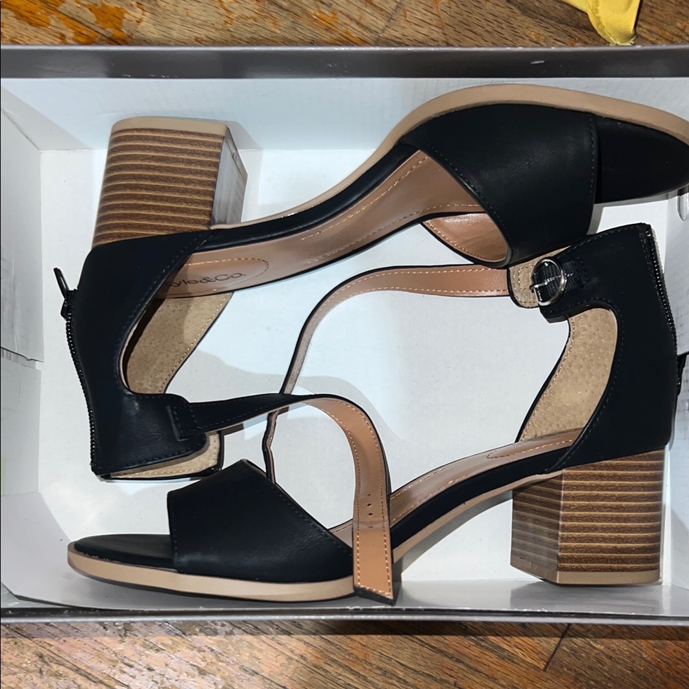 Vince Camuto Black and Tan Block Heel Sandals